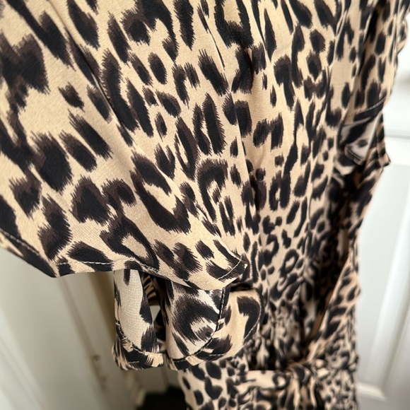 Sienna Sky Animal Print Midi Dress Size M - Picture 13 of 16